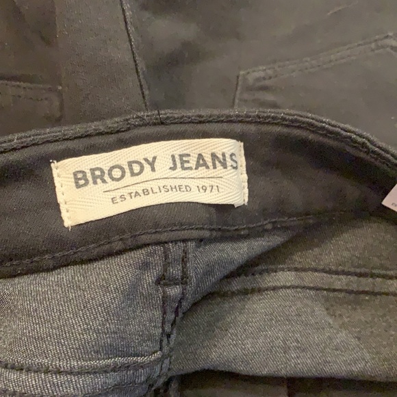 NWT. Bootlegger shorts - Picture 5 of 5